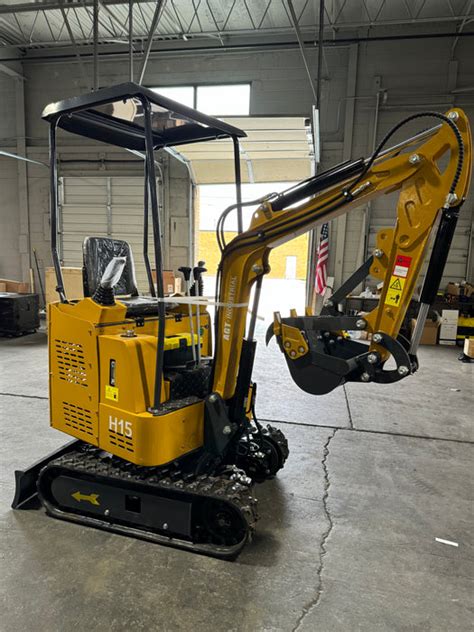 AGT 13.5HP B&S 1 Ton Mini & Small Excavator For Sale